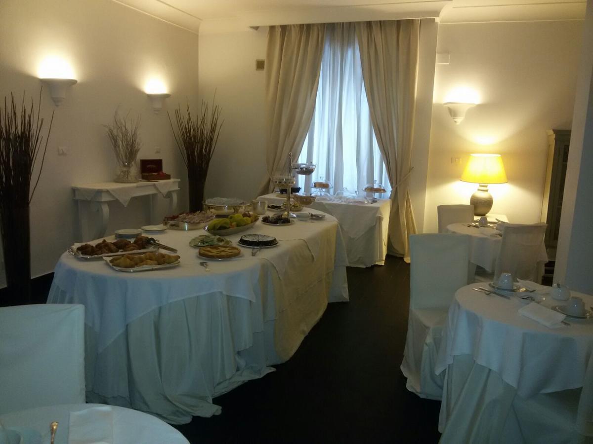 White House Hotel Фоджиа Экстерьер фото